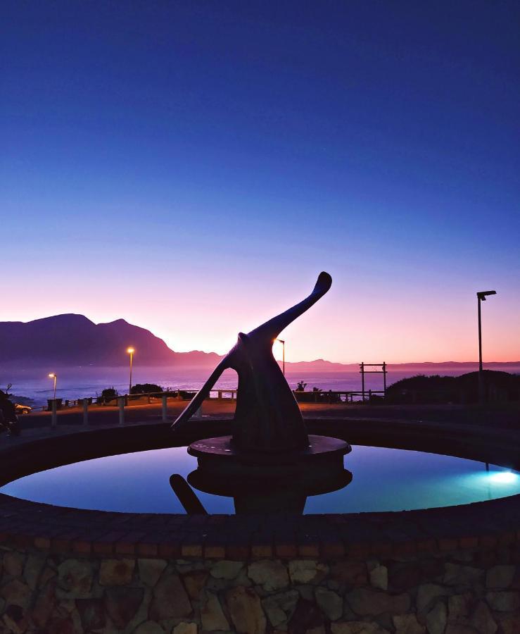 Apartment At Hermanus Waterfront Eksteriør bilde