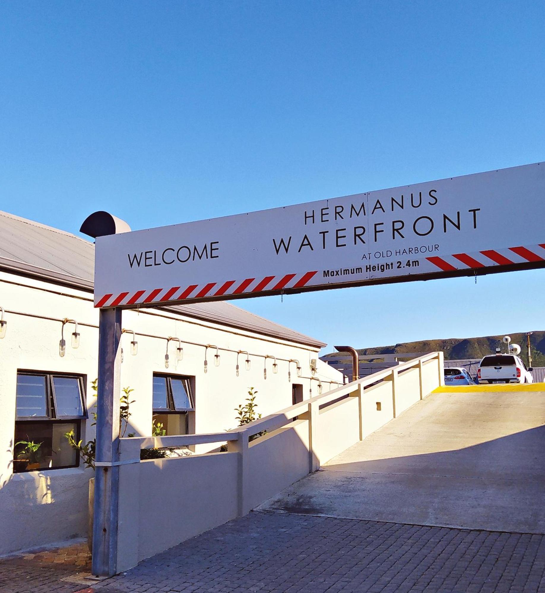 Apartment At Hermanus Waterfront Eksteriør bilde