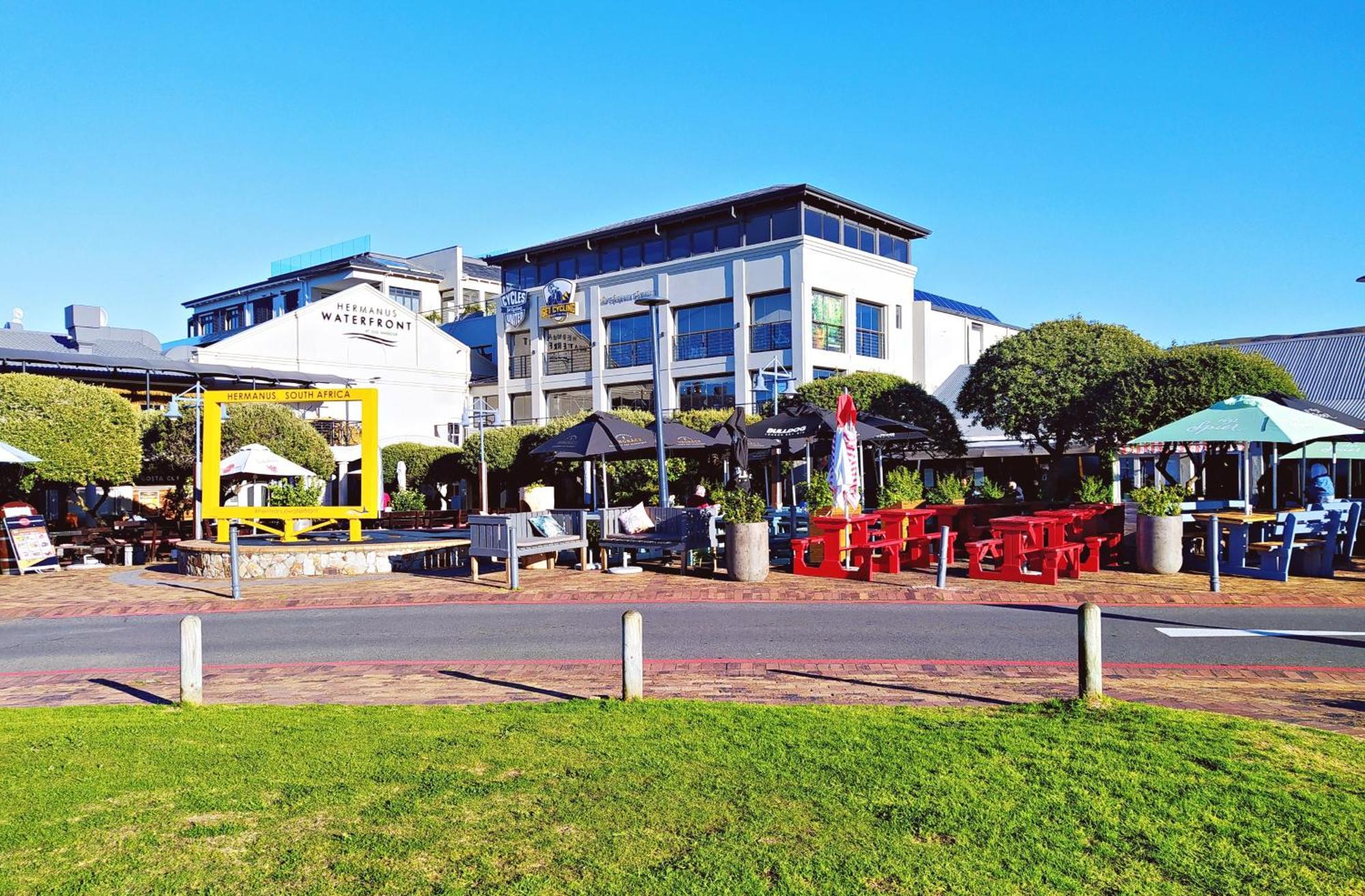 Apartment At Hermanus Waterfront Eksteriør bilde